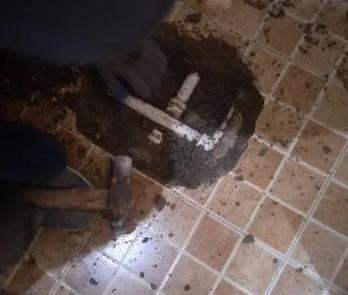 琼海卫生间漏水维修公司为您分享下卫生间渗水如何处理及注意事项